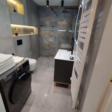 Mieszkanie W Nowoczesnym Halo Apartament W Centrum Wrocław Buitenkant foto