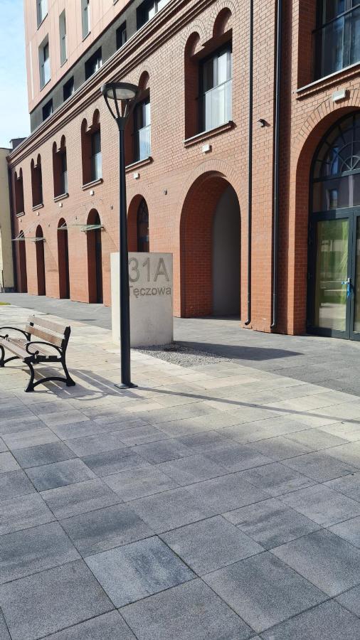 Mieszkanie W Nowoczesnym Halo Apartament W Centrum Wrocław Buitenkant foto